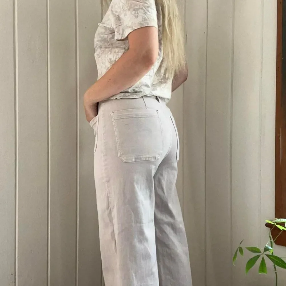 Oat Wide Leg Jeans with frayed hem and square pockets size 10